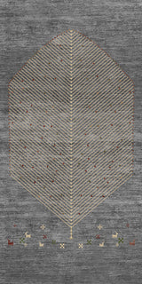 Alfombra oriental 'Cedar' sobre fondo blanco, destacando su diseño único con un árbol central y pequeños animales en el borde, en un tono terroso con detalles contrastantes. Ideal para añadir elegancia y un toque cultural a cualquier hogar. Lavable en lavadora, base antideslizante, sin pelusas e hipoalergénica.